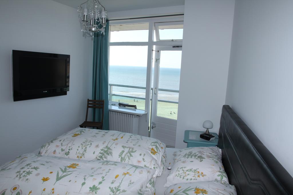 Berrie'S Sea View Apartment Зандвоорт Стая снимка